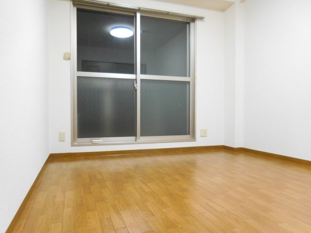 ドロメンスカセ三番館の寝室