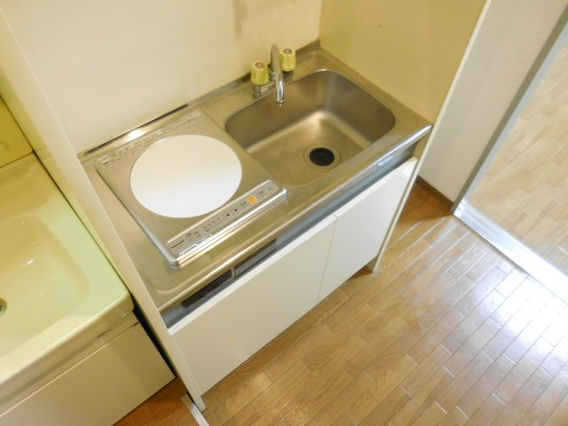 ドロメンスカセ三番館のキッチン