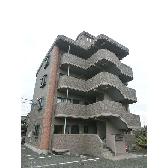 熊本市中央区国府本町の賃貸マンションの外観