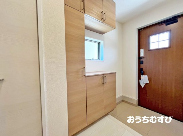 春日井市高森台5丁目(全2棟)の玄関