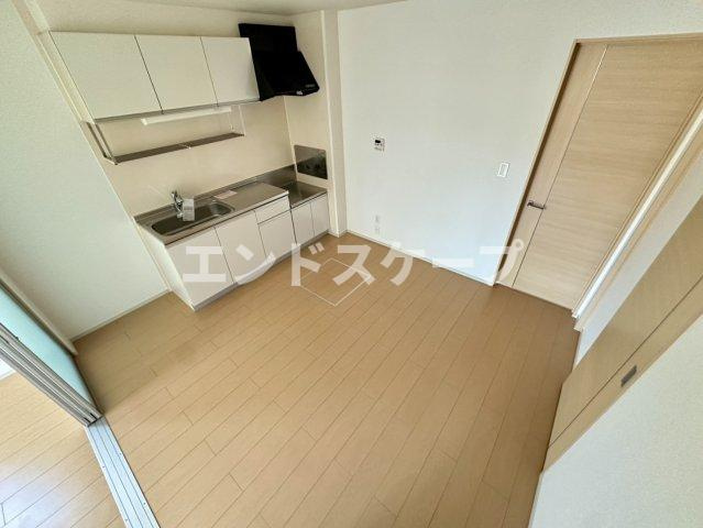 ラ・ストラーダＢの居間・リビング|高崎、前橋のお部屋探しはエンドスケープまで！お客様の理想お聞かせ下さい♪