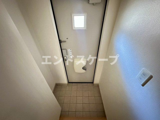 ラ・ストラーダＢの玄関|高崎、前橋のお部屋探しはエンドスケープまで！お客様の理想お聞かせ下さい♪