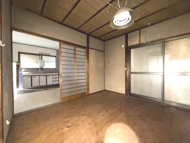 飯塚市長尾 中古戸建住宅 ＋ 倉庫の洋室|4.5帖の洋室