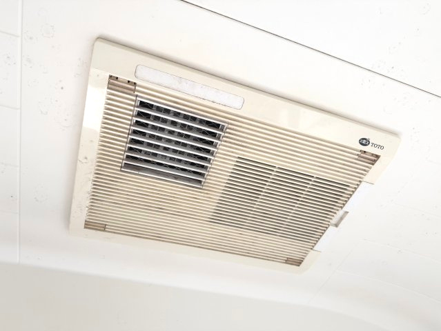 飯塚市長尾 中古戸建住宅 ＋ 倉庫の浴室|浴室暖房乾燥機