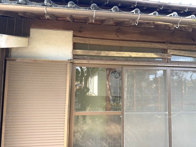 飯塚市長尾 中古戸建住宅 ＋ 倉庫の外観|庭からの外観