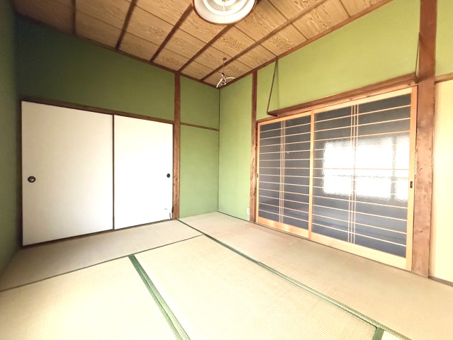 飯塚市長尾 中古戸建住宅 ＋ 倉庫の和室|6.0帖の和室