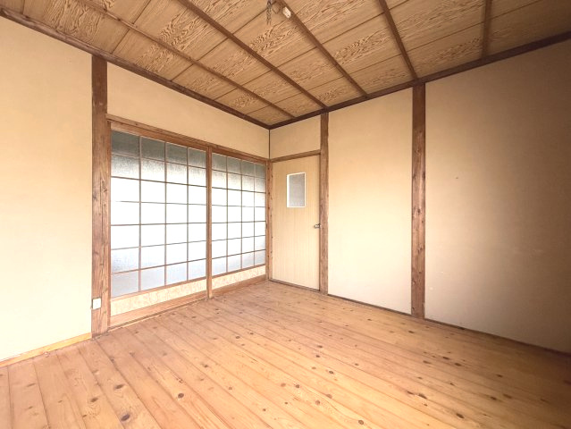 飯塚市長尾 中古戸建住宅 ＋ 倉庫の洋室|4.5帖の洋室