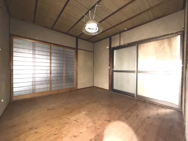 飯塚市長尾 中古戸建住宅 ＋ 倉庫の洋室|4.5帖の洋室