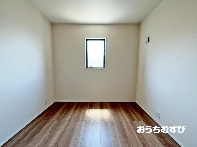 春日井市高森台5丁目(全2棟)の洋室