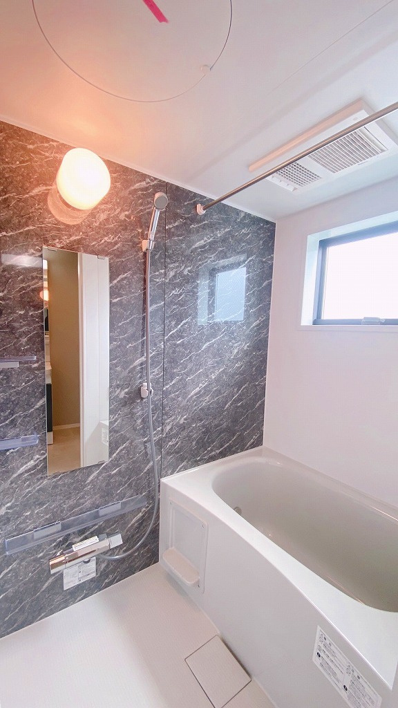 パインスコッチの浴室