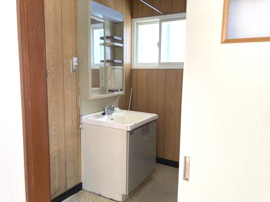 網走市錦町１６２番地１９ 中古売家の独立洗面台