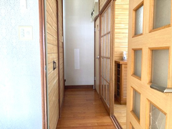 網走市錦町１６２番地１９ 中古売家の玄関