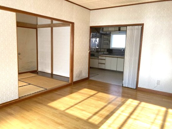 【居間・リビング】 | 網走市錦町１６２番地１９ 中古売家