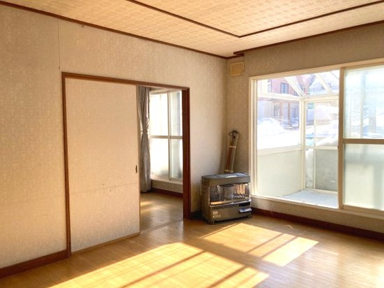【居間・リビング】 | 網走市錦町１６２番地１９ 中古売家