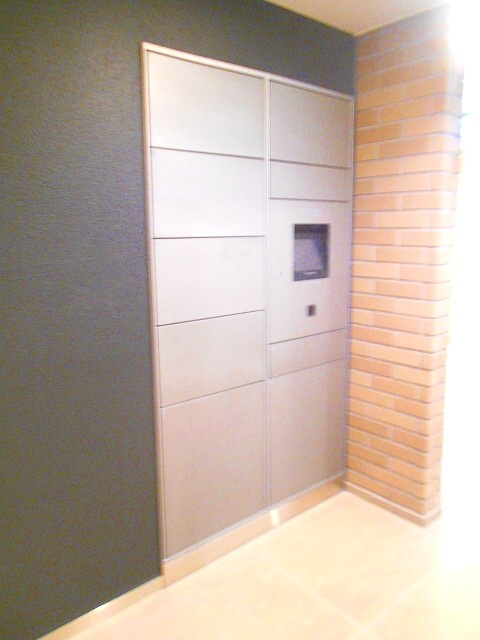 エスタート入谷Ⅱのロビー|宅配ＢＯＸです