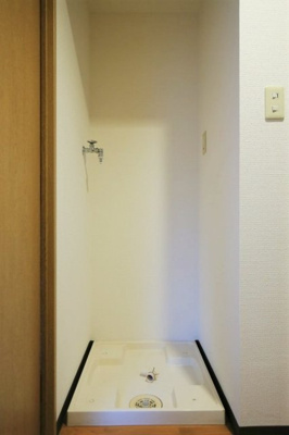 【設備】 | プレール芦花公園 | 室内洗濯機置場