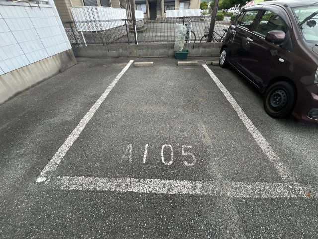 リバーサイドⅡ　Ａ棟の駐車場