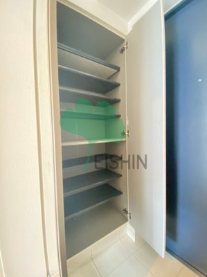 【玄関】 | フラッツ東比恵 | 下駄箱もしっかりついてます！