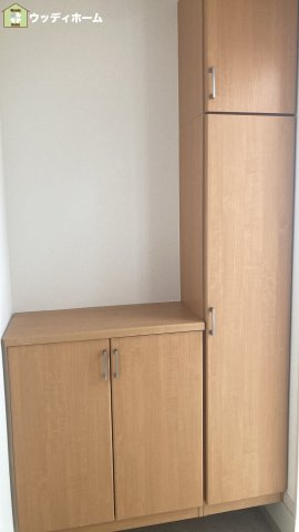草加市谷塚仲町　中古一戸建ての玄関