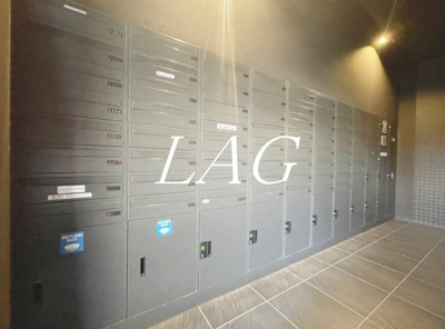 【その他共用部分】 | スクエアガーデン池袋 | 宅配ボックスです。