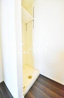 【設備】 | スクエアガーデン池袋 | 室内洗濯置き場です。