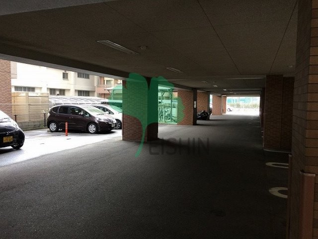 ビエラコート東比恵の駐車場