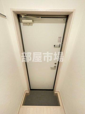 オーシャンハイツ浅草の玄関