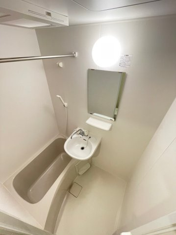 オーシャンハイツ浅草の浴室