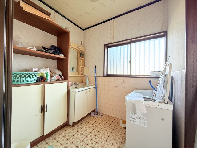 【畑付き】結城市大字結城中古住宅の独立洗面台