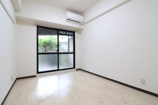 ラポール37の居間・リビング