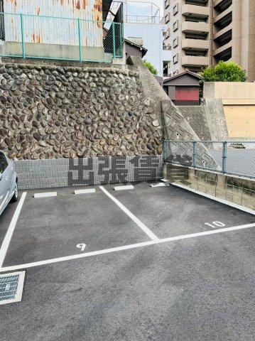 仲介手数料0円！！GRANDUKE正木の駐車場