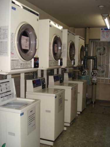 六本木ユニハウスのその他共用部分|コインランドリー