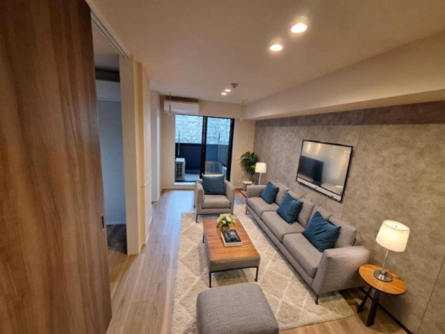 Ｅａｓｔ　ｓｅｄｏｎａの居間・リビング|「CG家具のため実際は家具が付きません」