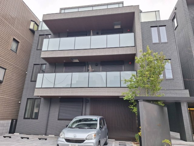 Ｅａｓｔ　ｓｅｄｏｎａのエントランス