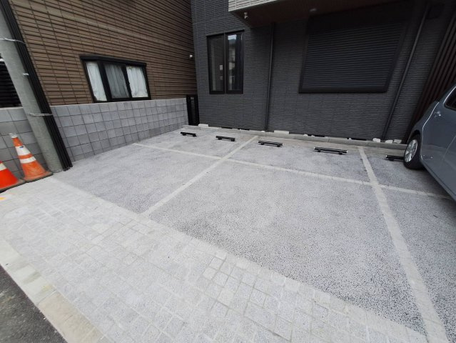 Ｅａｓｔ　ｓｅｄｏｎａの駐車場