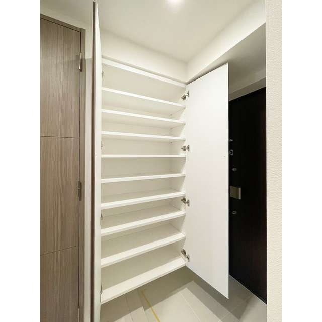 ミリアレジデンス広尾の玄関