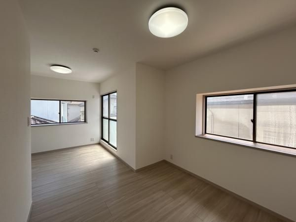 【居間・リビング】 | 南区老司１丁目 　中古一戸建☆仲介手数料無料☆