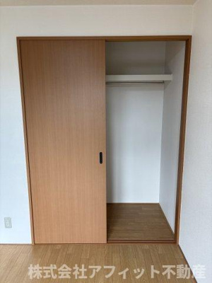 【その他】 | ミレニアム・ハイム1号館 | 洋室6帖のクローゼット