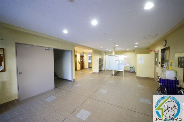 ユニハイム明石のエントランス