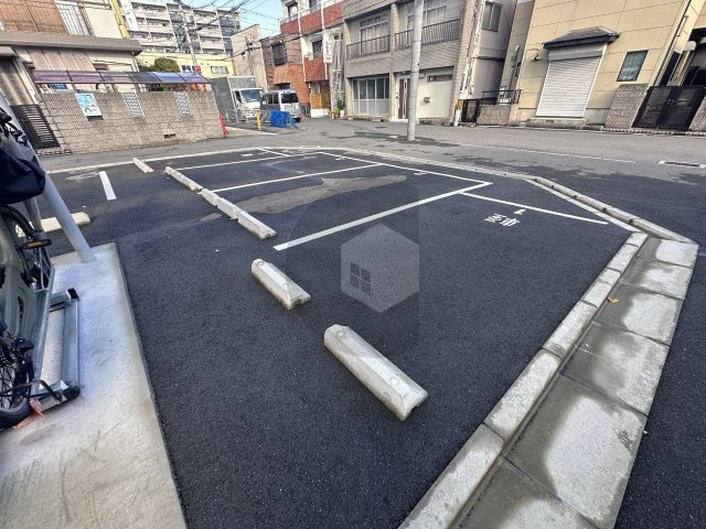 イーグルソシアの駐車場