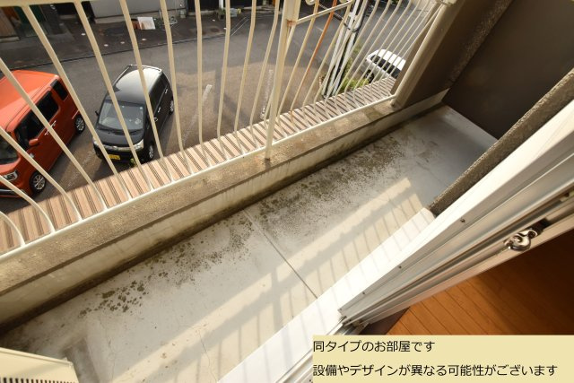 コーポモビリエ２号館のバルコニー