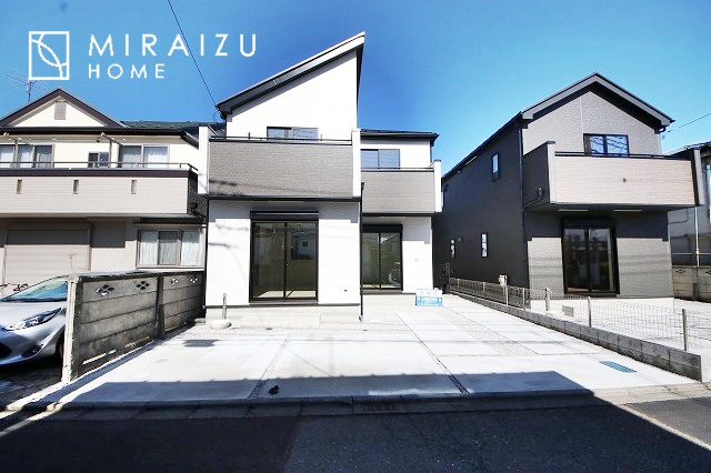 【前面道路含む現地写真】 | 前面道路☆運転が不安な方も安心な前面道路、きちんと幅員のある道路は女性にも安心です。整備されている道路は気持ちも良いですね♪