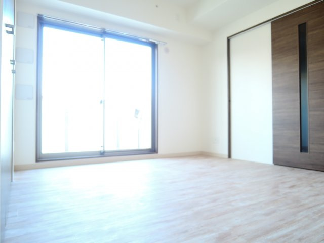 コートドール高槻の洋室