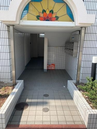 福岡市南区五十川２丁目の賃貸マンションのエントランス|エントランス写真