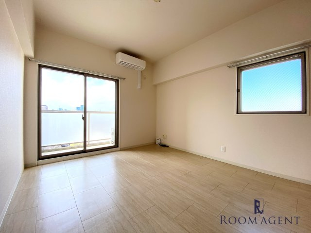 プライマル名古屋吹上の居間・リビング