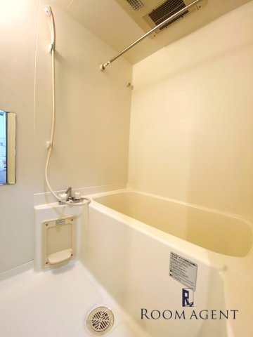 プライマル名古屋吹上の浴室