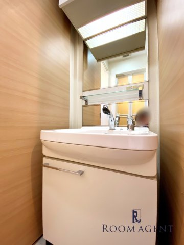 プライマル名古屋吹上の洗面所