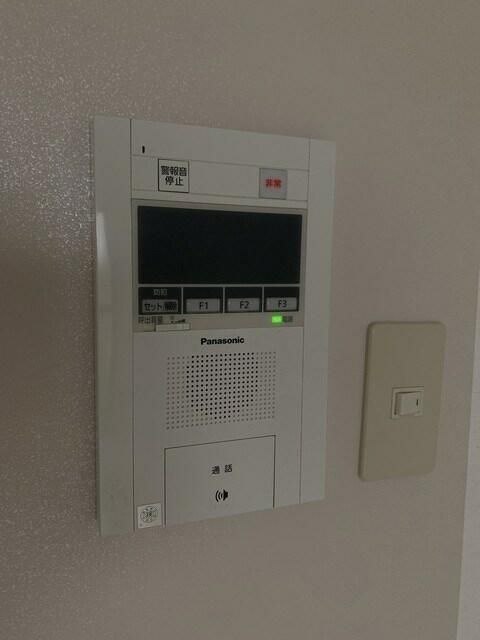 マリオン鶯谷のセキュリティ|モニター付きインターホン