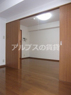 【居間・リビング】 | グリフォーネ横浜・西口 | 同一仕様