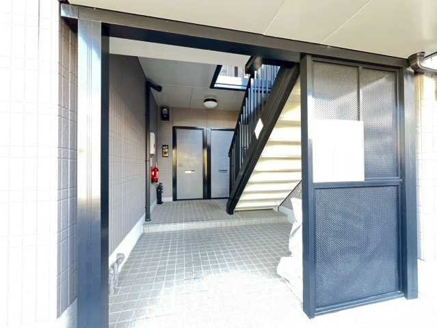 レナ水尾のエントランス